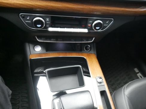 Certified 2023 Audi Q5 2.0T Premium w/ Convenience Package AWD/4WD image 36