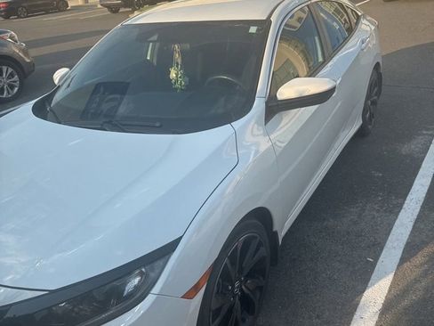 Used 2021 Honda Civic Sport image 1