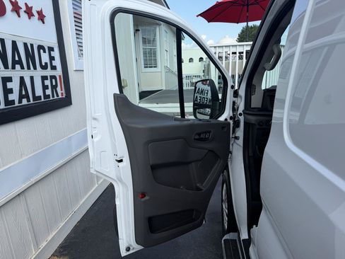 Used 2025 Ford Transit 250 Low Roof w/ Exterior Upgrade Package RWD image 8