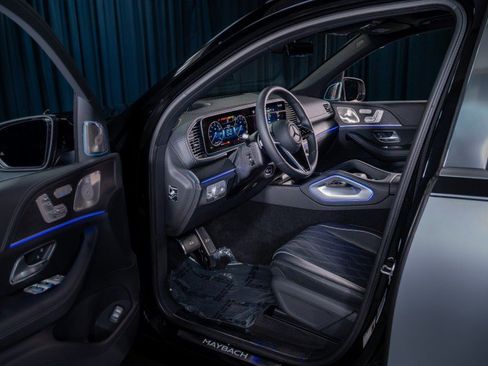 Certified 2025 Mercedes-Benz Maybach GLS 600 4MATIC image 14