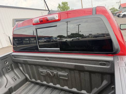 Used 2024 GMC Canyon AT4 w/ AT4 Premium Package AWD/4WD image 11