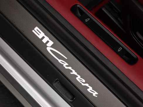 Used 2024 Porsche 911 Carrera w/ Premium Package image 58