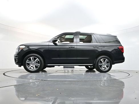 Used 2022 Ford Expedition Limited image 32