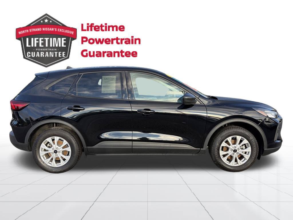 Used 2025 Ford Escape Active w/ Cold Weather Package AWD/4WD image 7