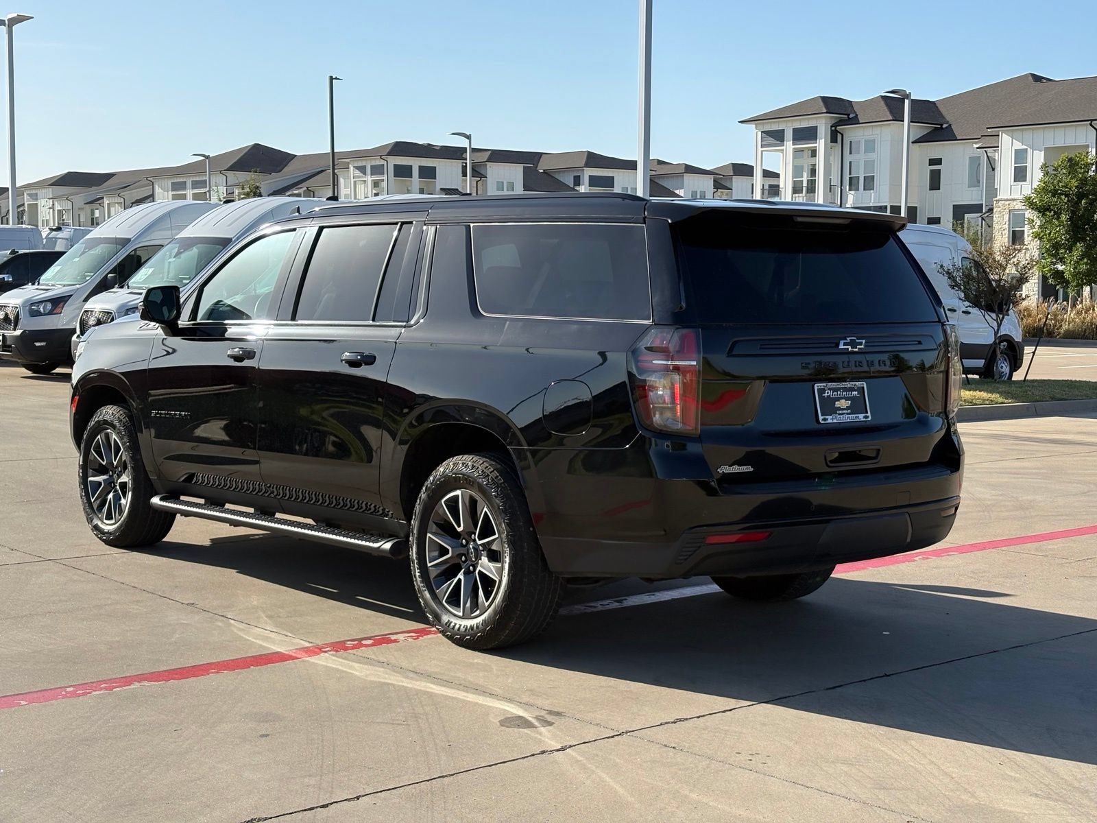 Certified 2024 Chevrolet Suburban Z71 w/ Luxury Package AWD/4WD image 5