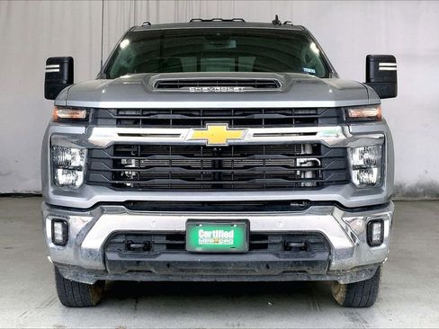 Used 2025 Chevrolet Silverado 3500 LT w/ Safety Package AWD/4WD image 3