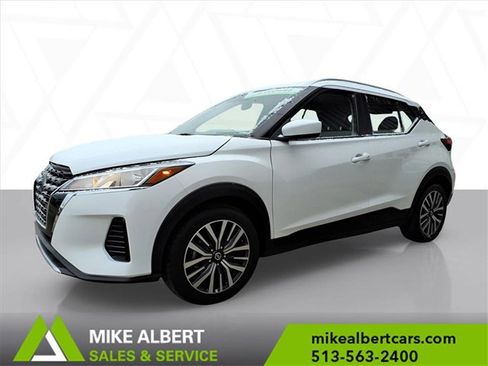Used 2021 Nissan Kicks SV image 3