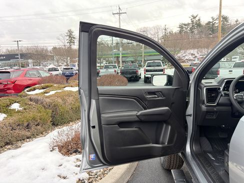 New 2026 GMC Canyon Elevation w/ Convenience Package image 11