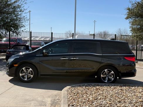 Used 2019 Honda Odyssey Touring image 3