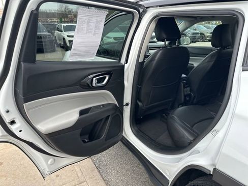 Certified 2022 Jeep Compass Limited AWD/4WD image 21
