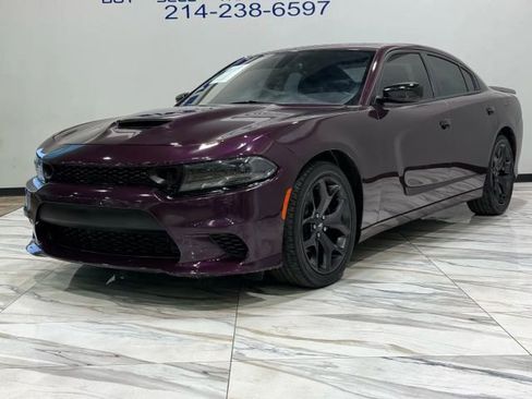 Used 2020 Dodge Charger SXT w/ Blacktop Package image 2