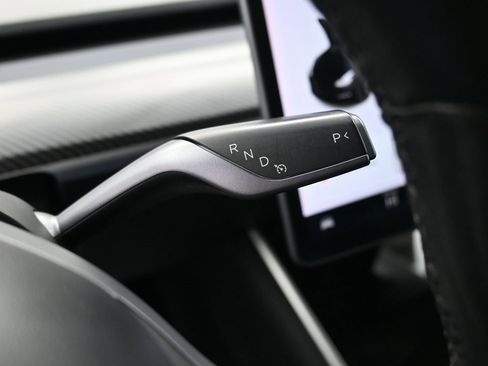 Used 2018 Tesla Model 3 Long Range image 19