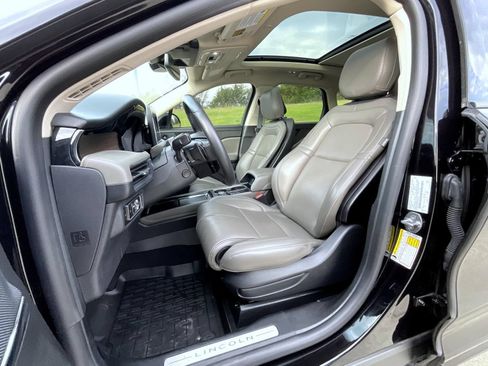 Certified 2024 Lincoln Corsair Reserve w/ Equipment Group 202A AWD/4WD image 11