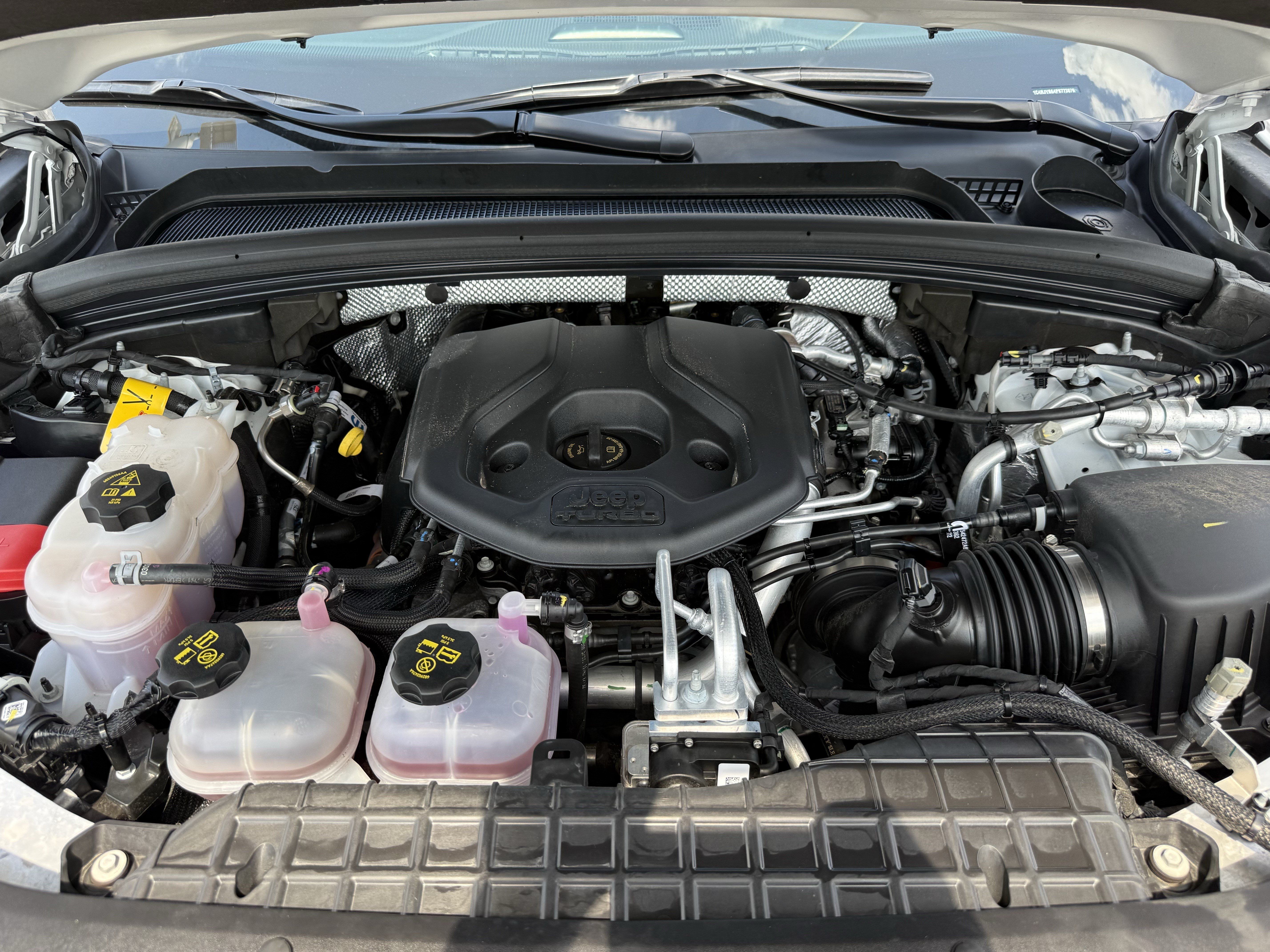 Used 2023 Jeep Grand Cherokee 4WD 4xe image 34