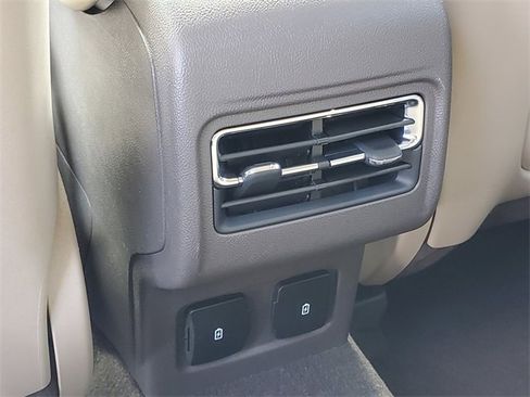 Certified 2023 Lincoln Corsair FWD w/ Equipment Group 101A image 29