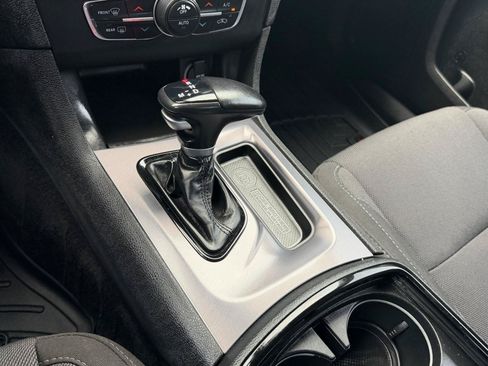 Used 2019 Dodge Charger SXT w/ Blacktop Package AWD/4WD image 17