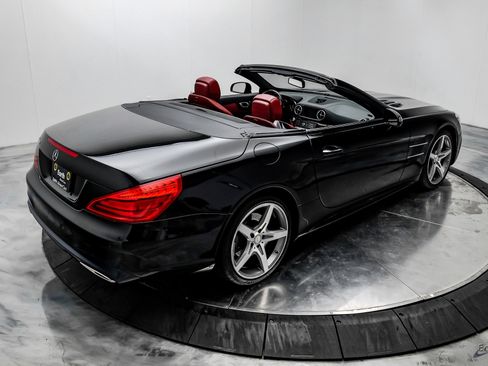 Used 2017 Mercedes-Benz SL 550 image 17