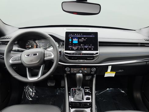 New 2026 Jeep Compass Latitude AWD/4WD image 9