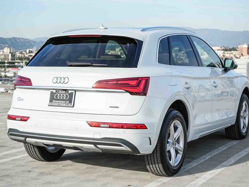 Used 2023 Audi Q5 2.0T Premium w/ Convenience Package image 7