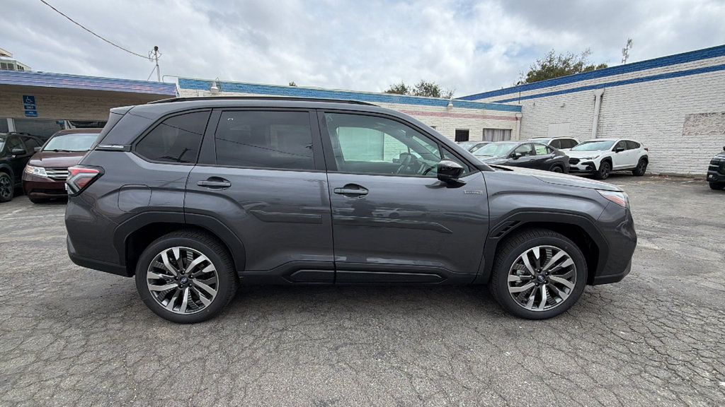 New 2026 Subaru Forester Touring AWD/4WD image 3