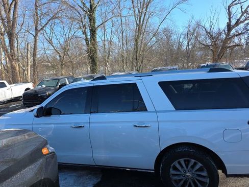 Used 2020 Ford Expedition Max Limited image 21