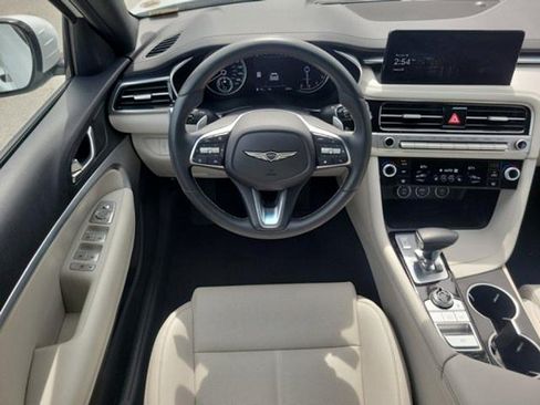 Used 2025 Genesis G70 2.5T RWD image 11
