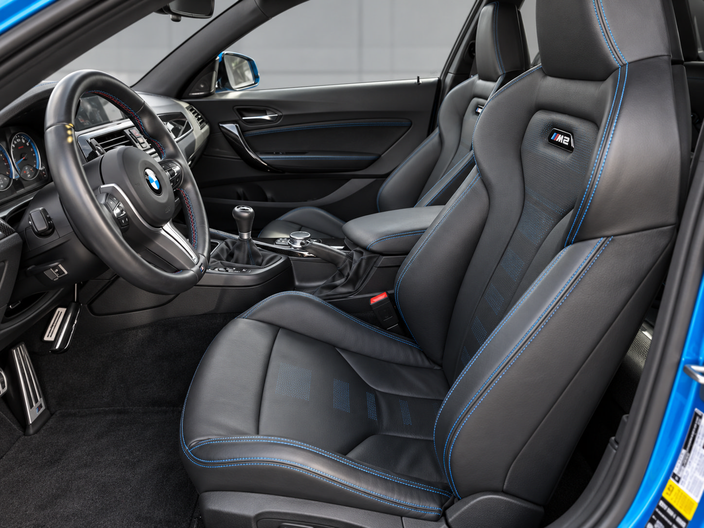 Used 2020 BMW M2 Competition w/ Executive Package RWD image 4