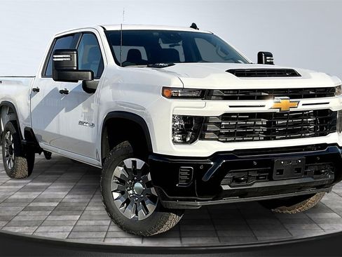 New 2025 Chevrolet Silverado 2500 Custom w/ Custom Value Package image 2