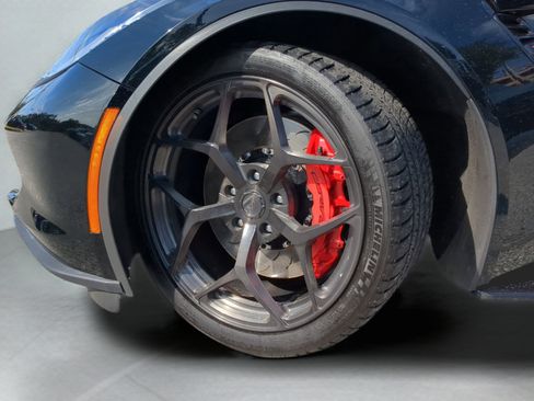 Used 2017 Chevrolet Corvette Z06 w/ Chrome Badge Package image 59