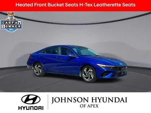 Used 2025 Hyundai Elantra Limited FWD image 11