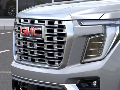 New 2026 GMC Yukon Denali w/ Sun & Power Step Package AWD/4WD image 14