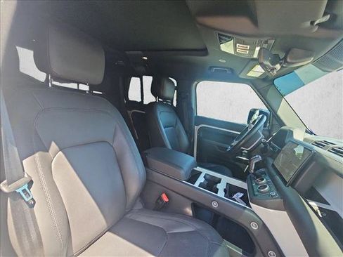 Used 2025 Land Rover Defender 110 S AWD/4WD image 19
