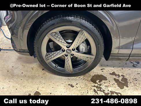 Used 2024 Genesis GV70 2.5T w/ Sport Prestige Package AWD/4WD image 11