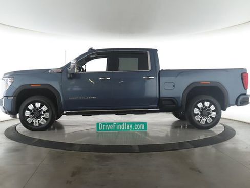 Used 2025 GMC Sierra 2500 Denali w/ Denali Reserve Package AWD/4WD image 9
