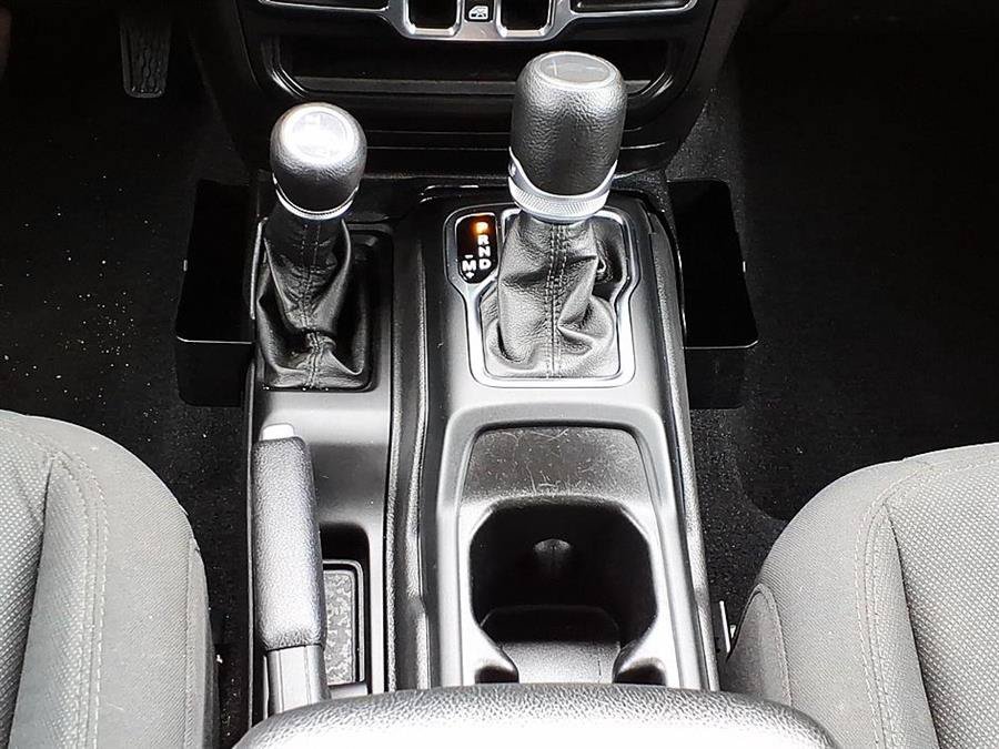 Used 2022 Jeep Gladiator Sport AWD/4WD image 28