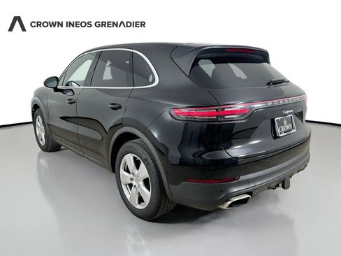Used 2022 Porsche Cayenne AWD/4WD image 7