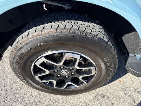 Certified 2022 Ford Bronco Outer Banks image 12