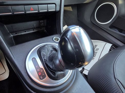 Used 2014 Volkswagen Beetle 2.5 image 21