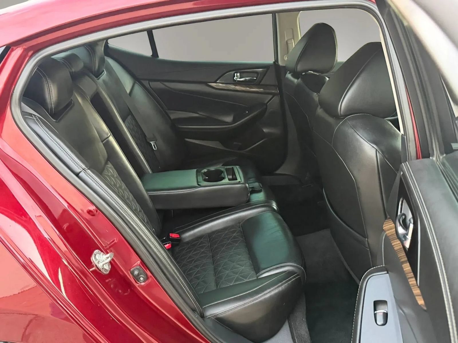 Used 2017 Nissan Maxima Platinum FWD image 18