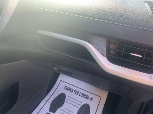 Used 2024 GMC Terrain SLE image 57