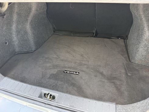 Used 2021 Nissan Versa SV FWD image 31