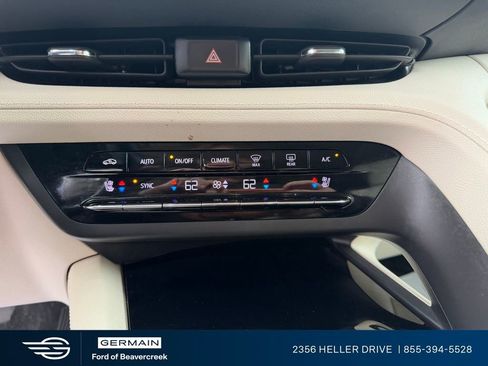 Used 2021 Buick Envision Avenir w/ Technology Package II AWD/4WD image 19