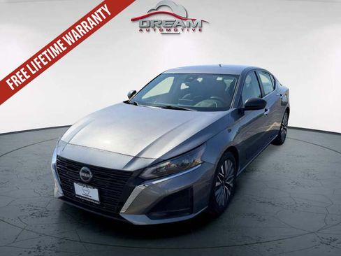 Used 2024 Nissan Altima 2.5 SV FWD image 4