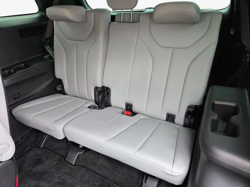 Certified 2024 Hyundai Palisade SEL w/ Premium Package FWD image 19