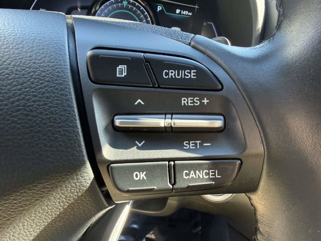 Used 2021 Hyundai Kona Limited w/ Cargo Package FWD image 23