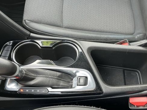 Used 2022 Buick Encore GX Select w/ Advanced Technology Package image 25