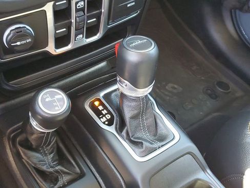 Used 2025 Jeep Gladiator Sport AWD/4WD image 20