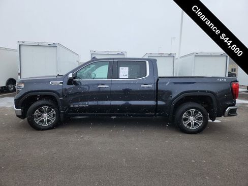 Used 2025 GMC Sierra 1500 SLT image 5