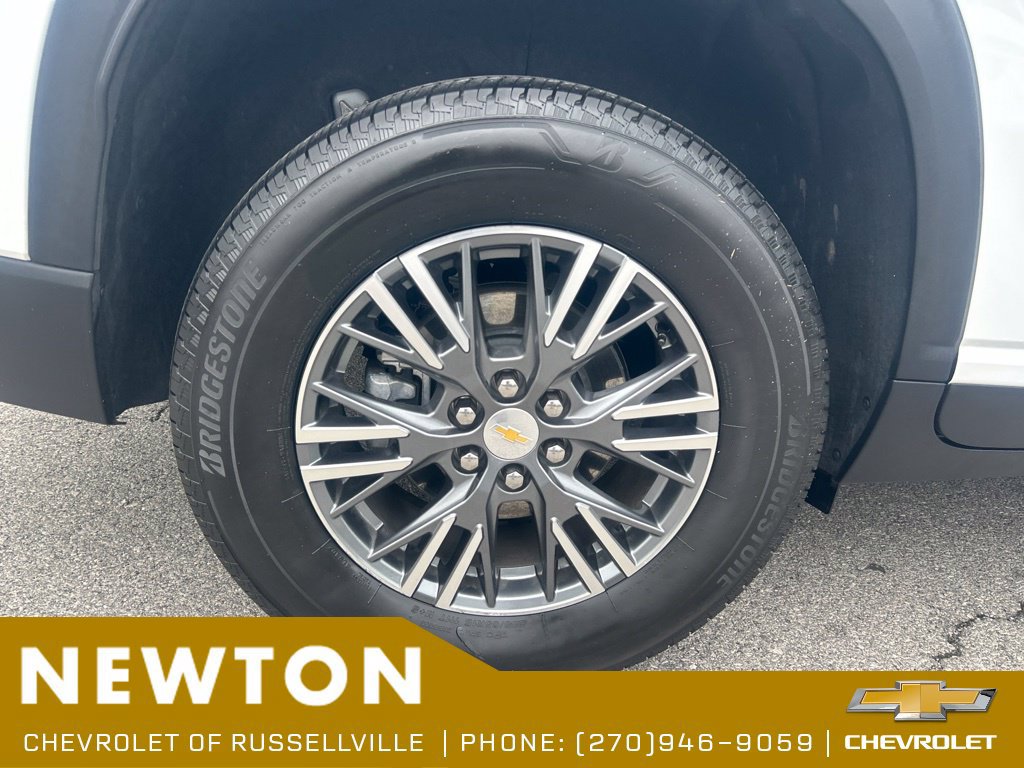 Used 2026 Chevrolet Traverse LT w/ Driver Confidence Package FWD image 43