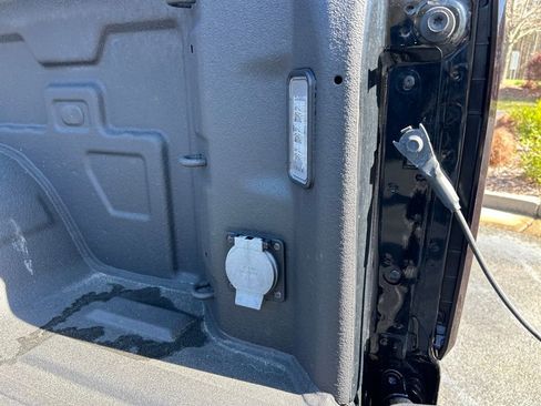 Used 2024 GMC Sierra 1500 AT4 w/ Technology Package image 27